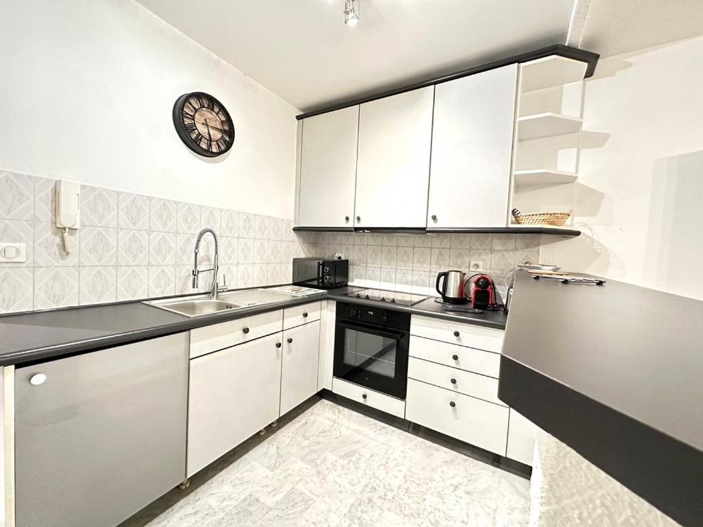 Beau Studio Centre Juan Les Pins A 300M Des Plages Antibes Ngoại thất bức ảnh